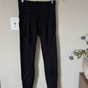 Lululemon Black Mesh Panel Crop Leggings Size 6 High Rise